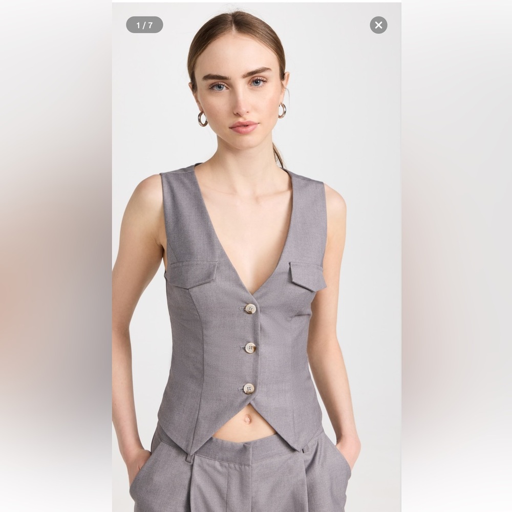 Lioness Cinco Fitted Vest grey sz Med NWT